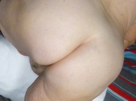 Fat man Grandma Libby doffs her lingerie before masturbating on her bed