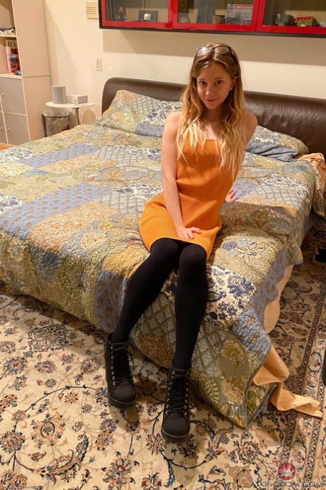 Little teenage vixen Riley Star flaunting her meaty pussy and asshole up close
