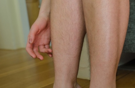 Hairy American housewife Katie Zucchini displays her furry crotch up close