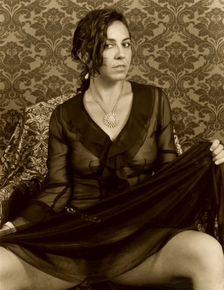 Amateur beauty Nikki Silver unveiling her hairy body at the vintage photoshoot
