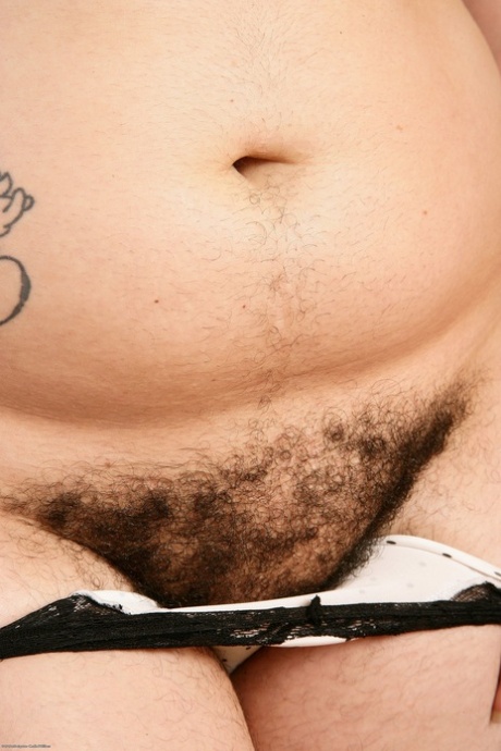 Amateur teen Marie reveals her chubby and hairy body in a solo show