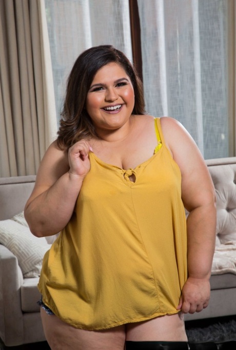 Fat teen Karla Lane exposes her massive ass and big nipples in a solo