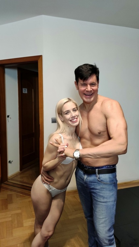 Pornstar with nice body Nesty strips, masturbates and squirts all over the bed
